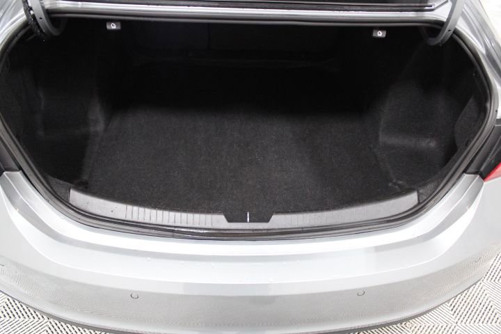 Used 2024 Chevrolet Malibu LT image 12