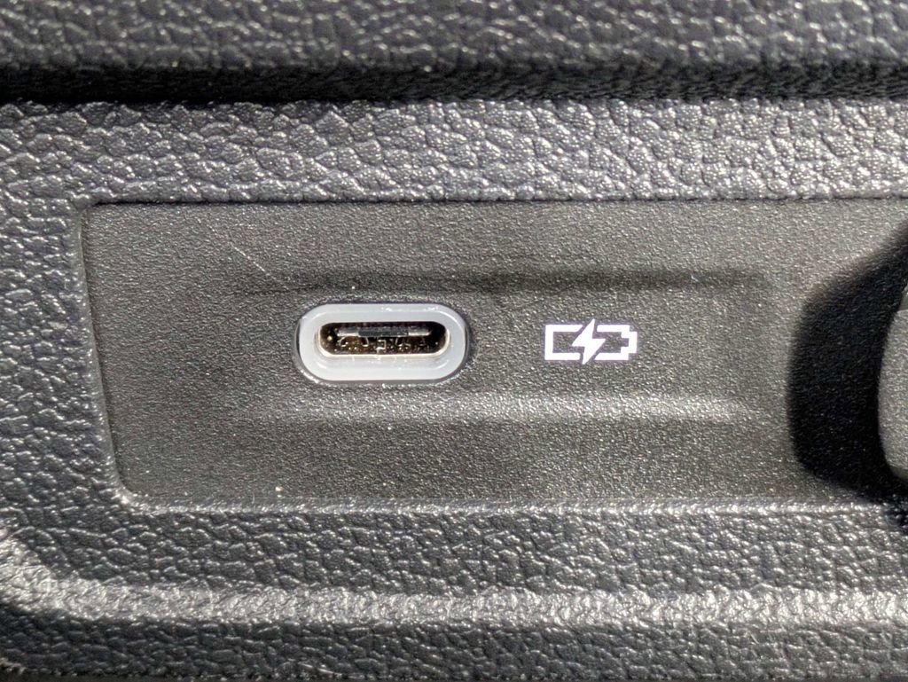 Certified 2023 Volkswagen Tiguan SEL R-Line image 25