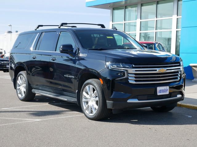Used 2024 Chevrolet Suburban High Country AWD/4WD image 23