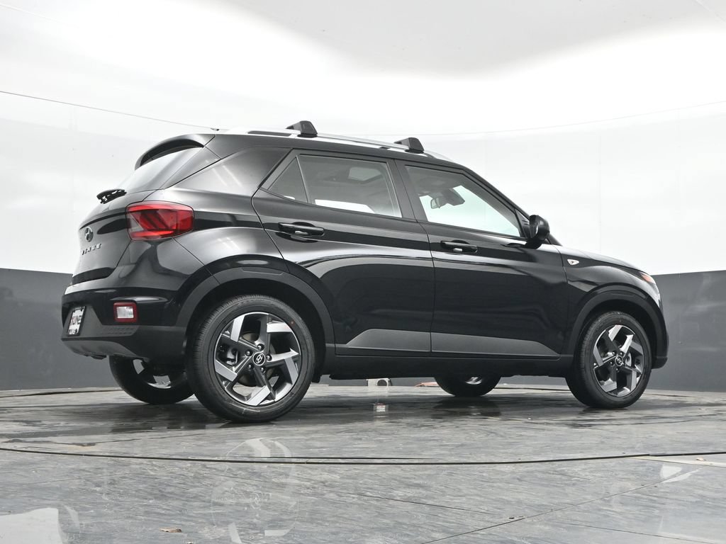 New 2026 Hyundai Venue SEL FWD image 38