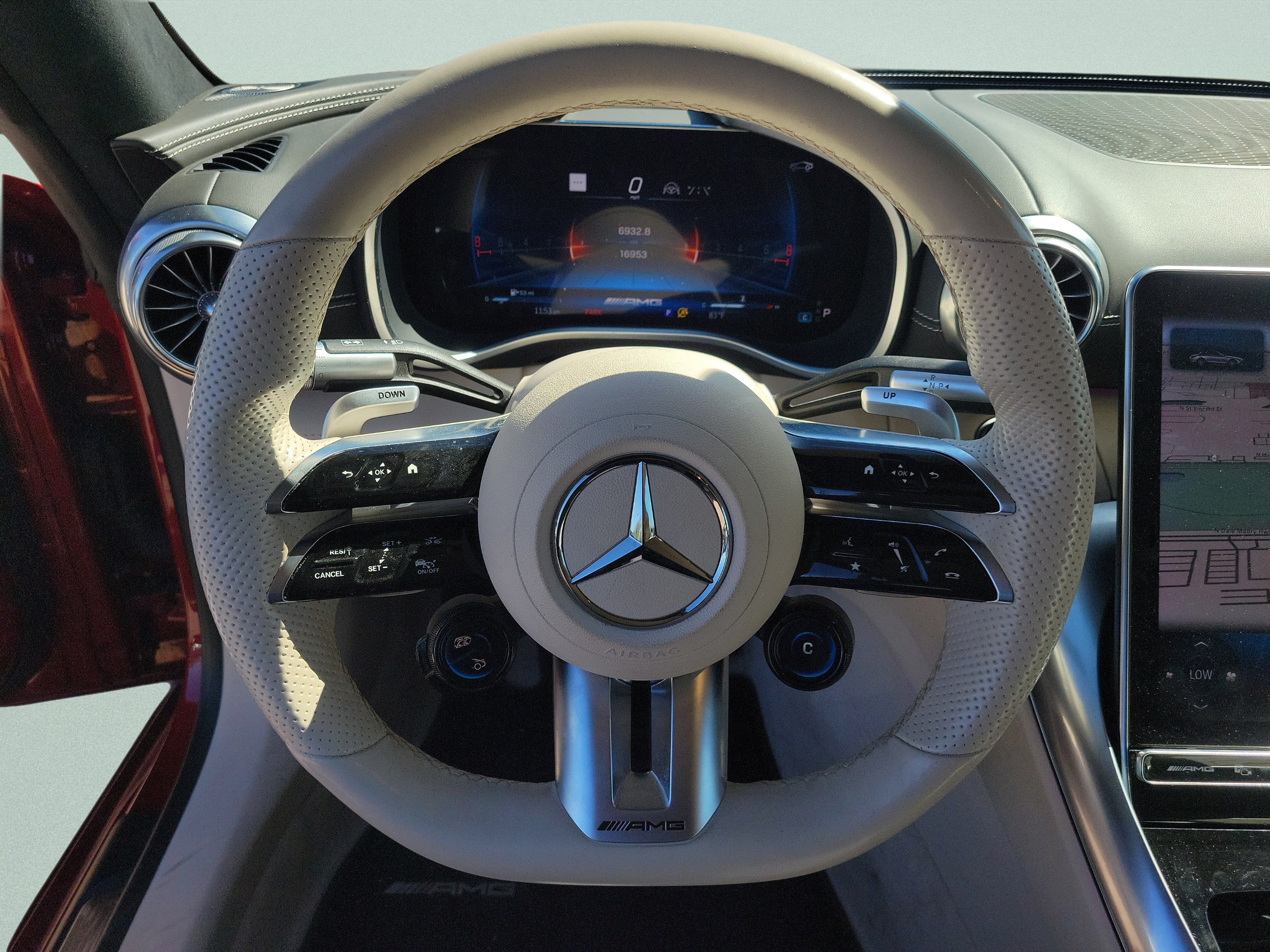 Used 2022 Mercedes-Benz SL 55 AMG 4MATIC image 16