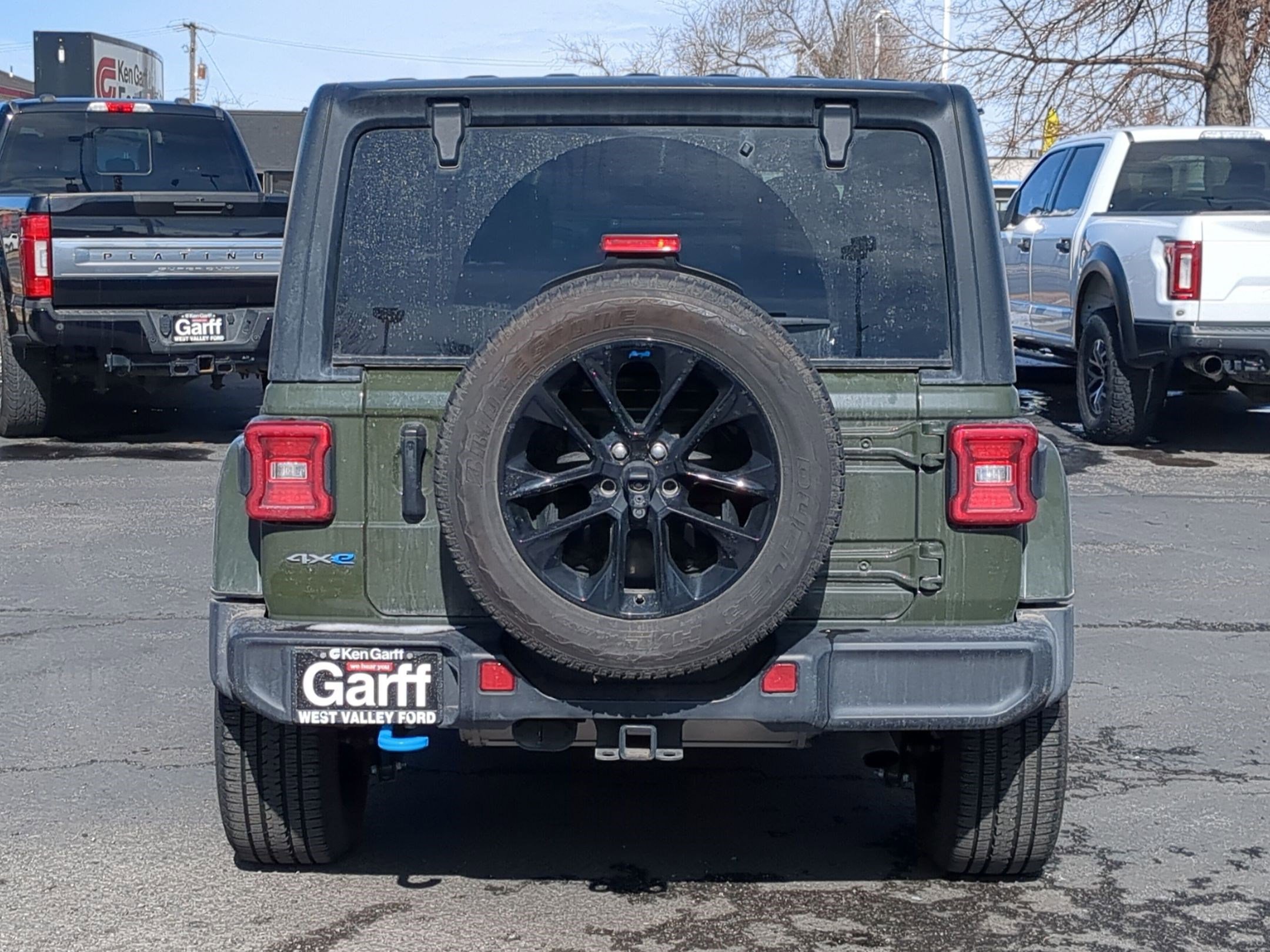 Used 2023 Jeep Wrangler Sahara w/ Cold Weather Group image 5