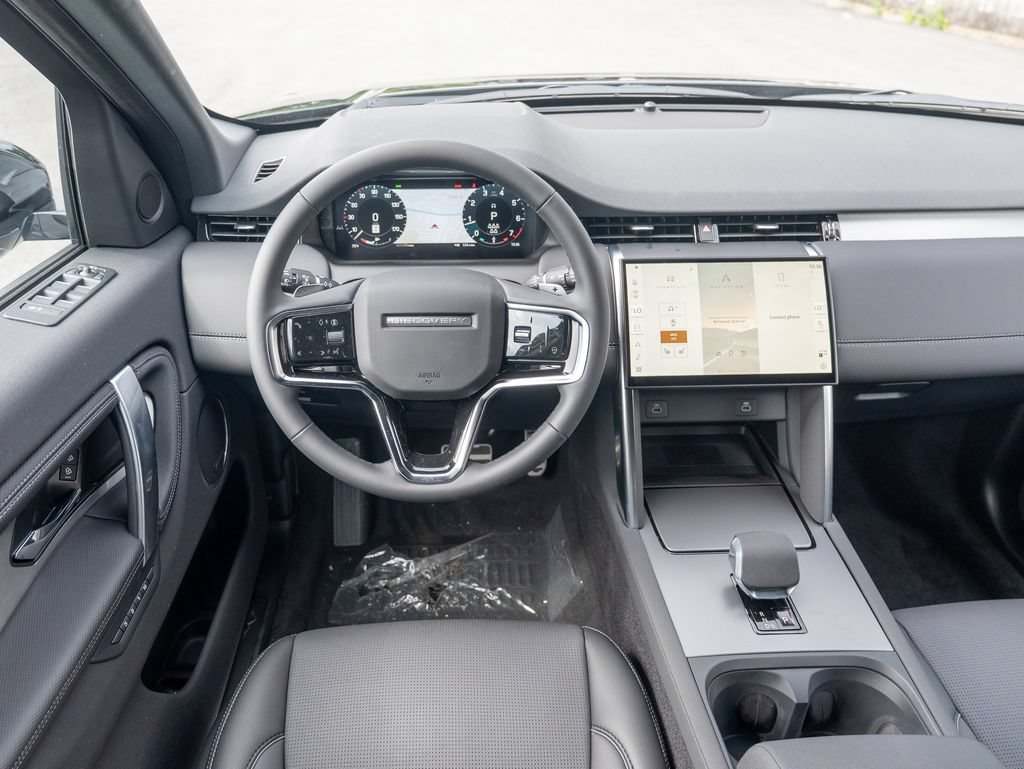 New 2026 Land Rover Discovery Sport Landmark AWD/4WD image 12
