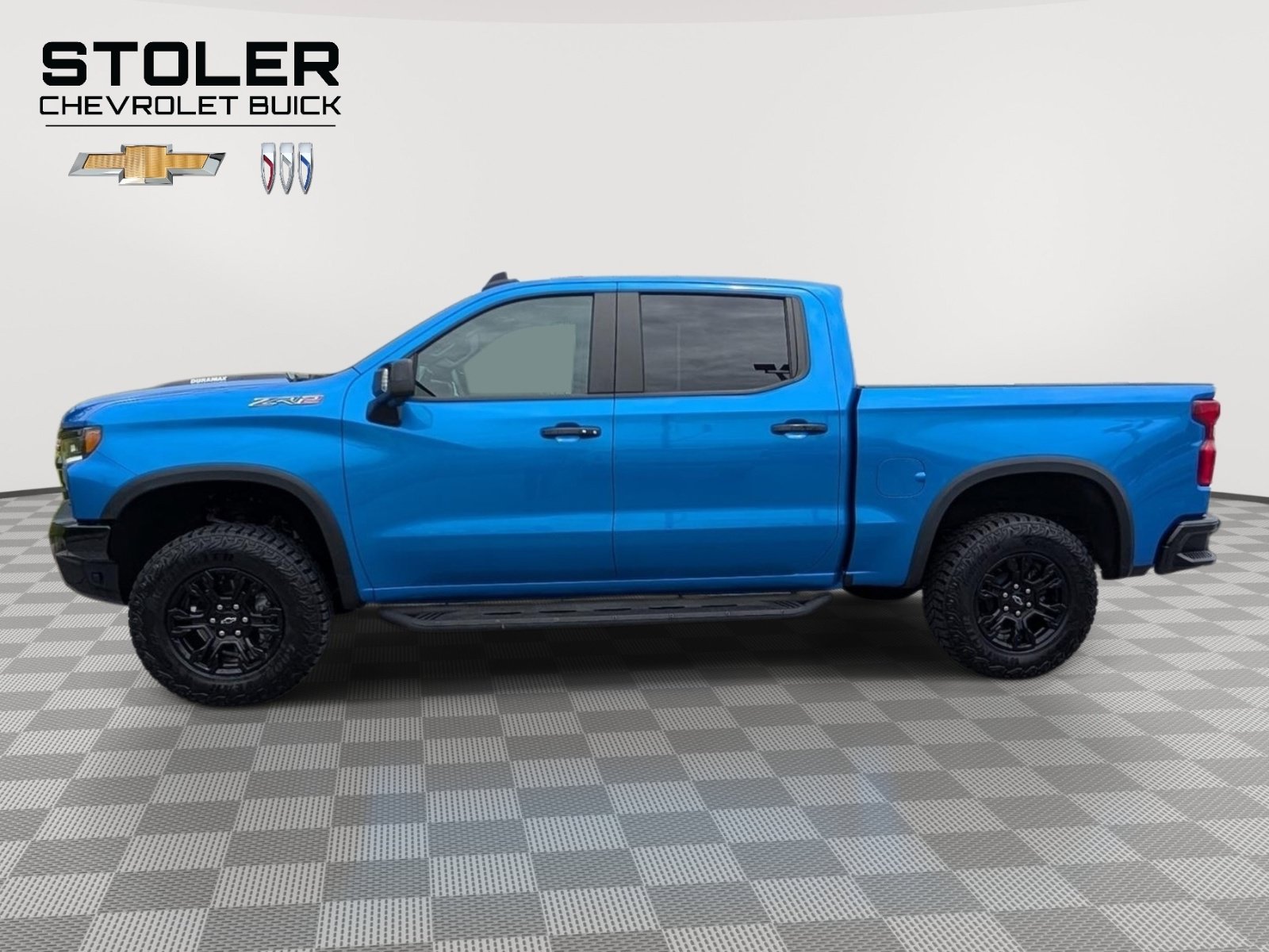 Used 2025 Chevrolet Silverado 1500 ZR2 w/ Technology Package AWD/4WD image 2