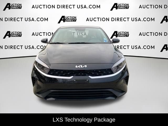 Used 2023 Kia Forte LXS w/ LXS Technology Package image 2
