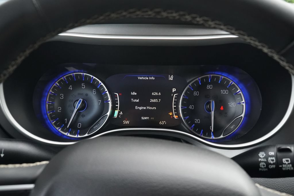 Used 2022 Chrysler Pacifica Touring-L FWD image 20