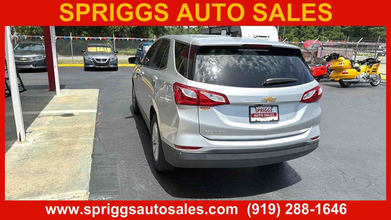 Used 2021 Chevrolet Equinox LS w/ LS Convenience Package FWD image 5