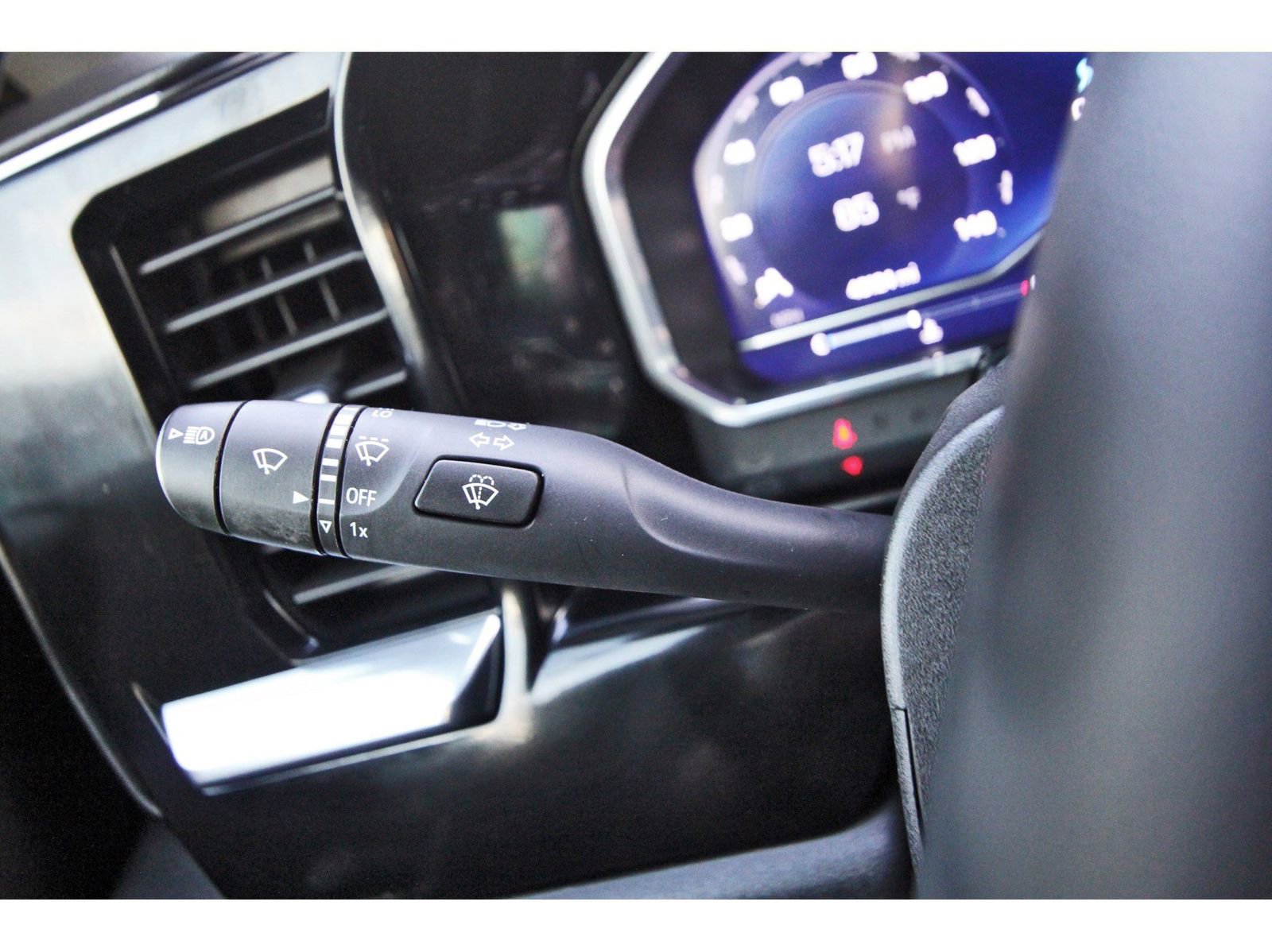 Used 2024 Chevrolet Silverado 1500 LT Trail Boss w/ Convenience Package II image 20