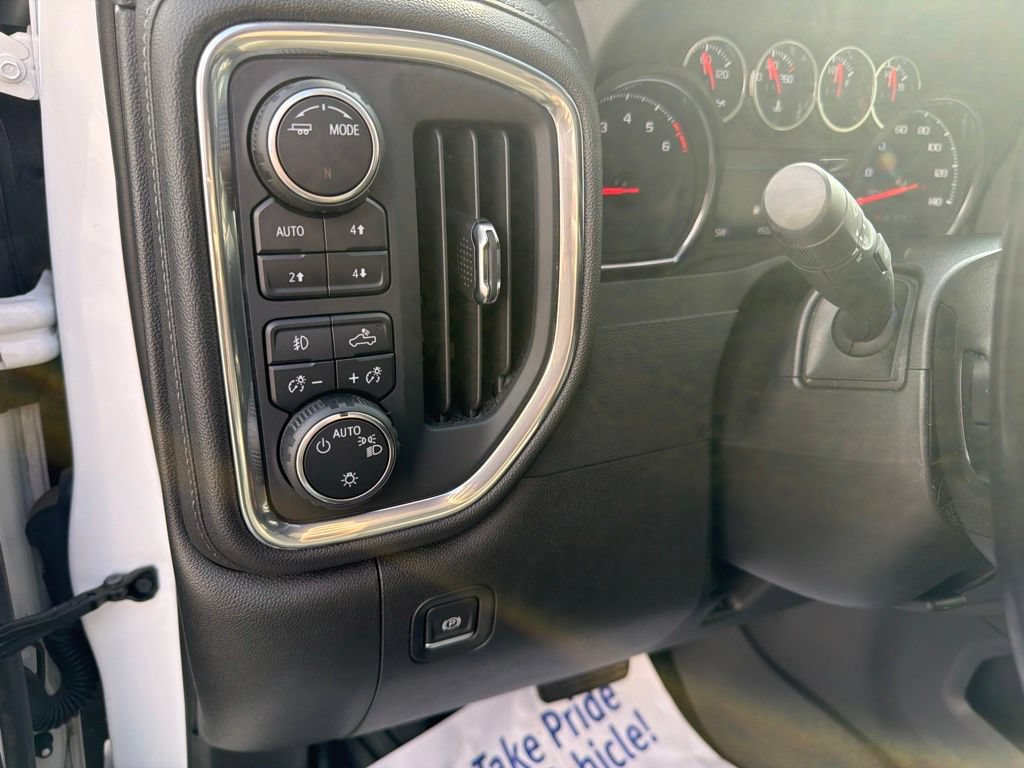 Used 2022 Chevrolet Silverado 1500 LT Trail Boss w/ Convenience Package II AWD/4WD image 24