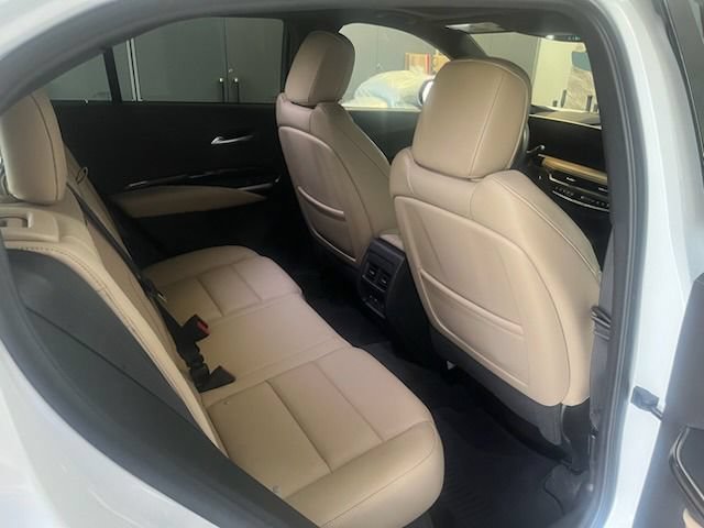 Certified 2025 Cadillac XT4 Premium Luxury w/ Technology Package FWD image 2