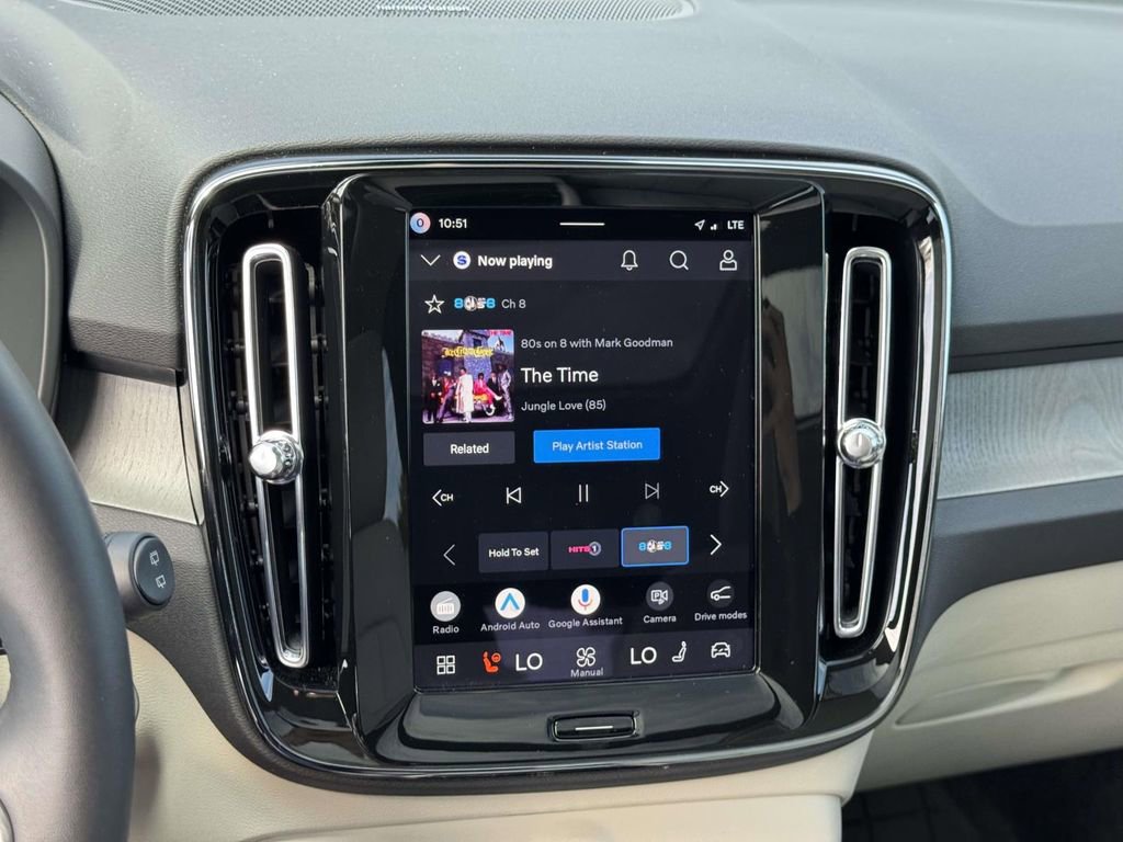 Certified 2026 Volvo XC40 B5 Plus w/ Climate Package image 25