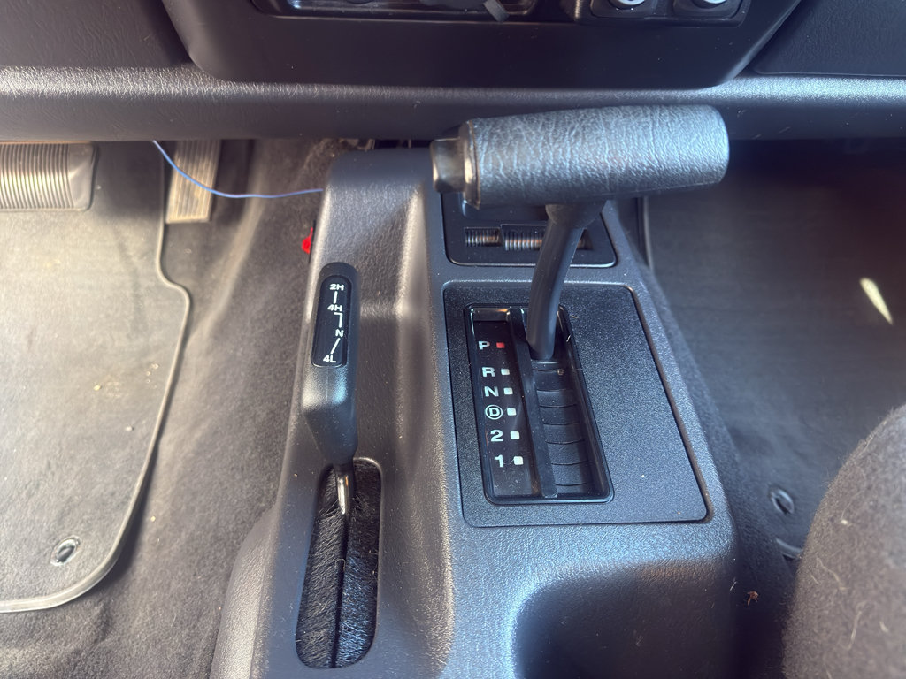 Used 2004 Jeep Wrangler X w/ Convenience Group AWD/4WD image 12
