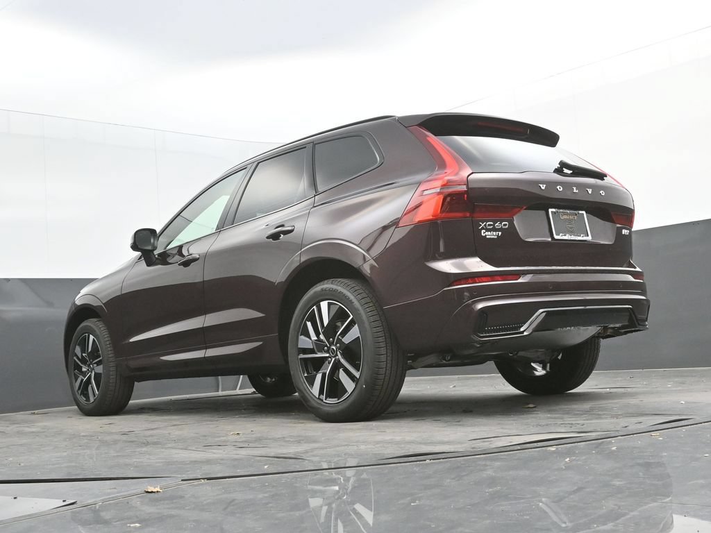 New 2026 Volvo XC60 B5 Core w/ Climate Package AWD/4WD image 32