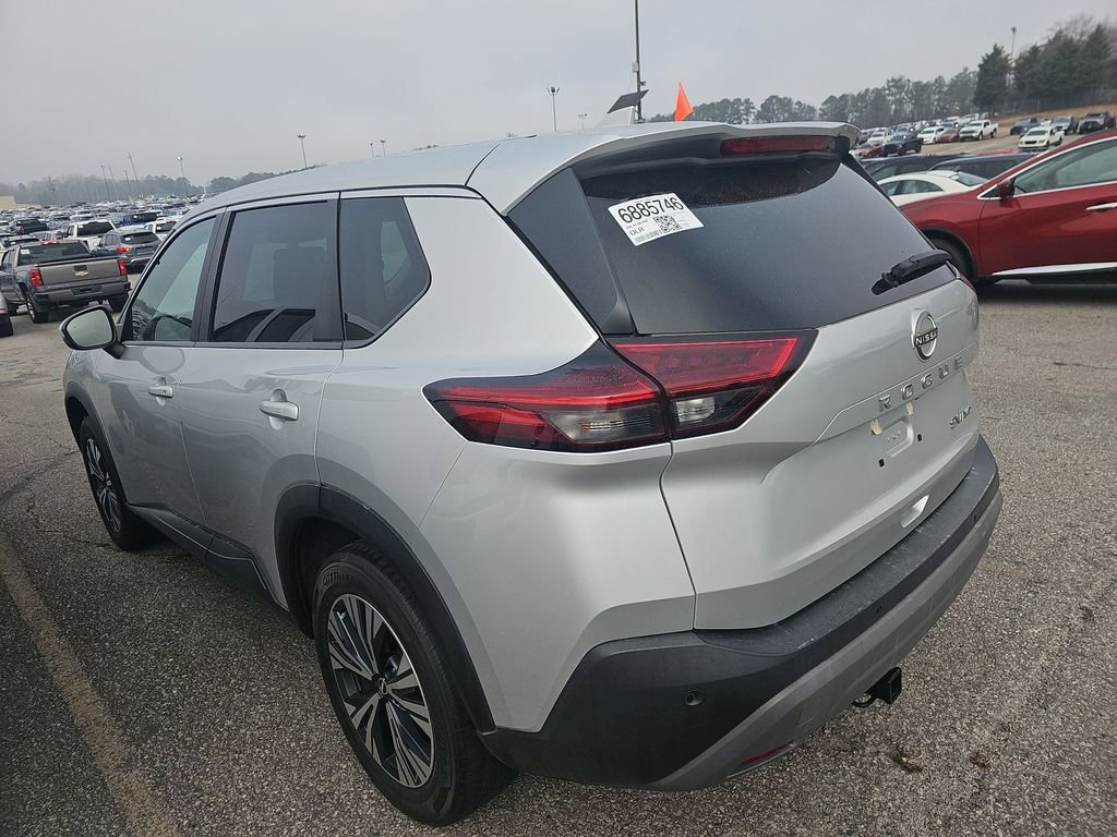 Used 2022 Nissan Rogue SV image 4