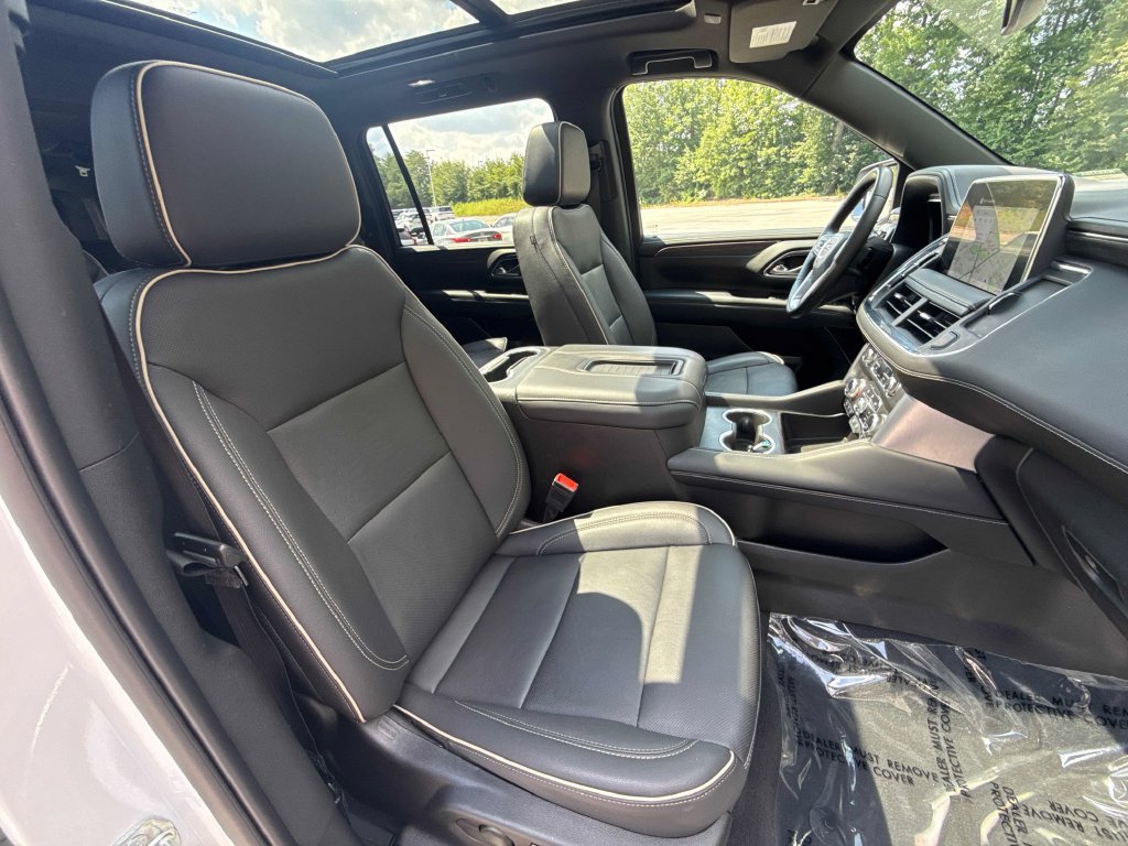 Used 2023 GMC Yukon XL SLT AWD/4WD image 28