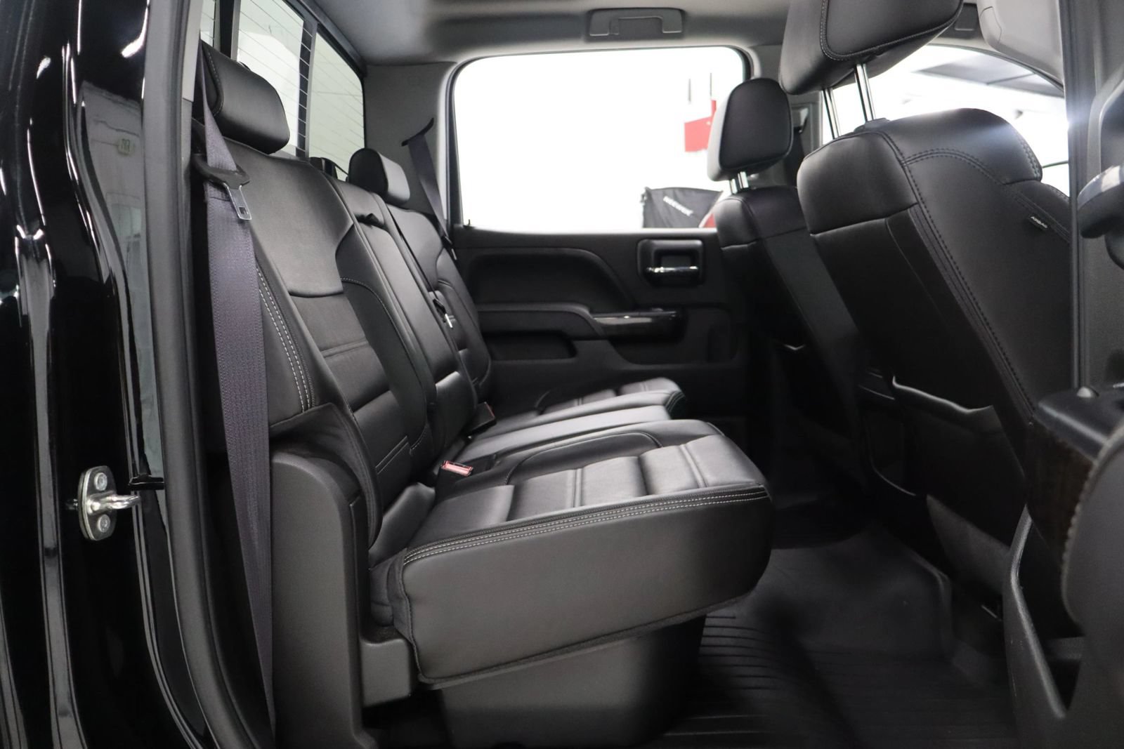 Used 2016 GMC Sierra 1500 Denali w/ Enhanced Driver Alert Package AWD/4WD image 19