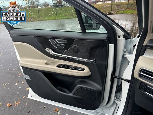Certified 2025 Lincoln Corsair AWD w/ Equipment Group 101A image 11