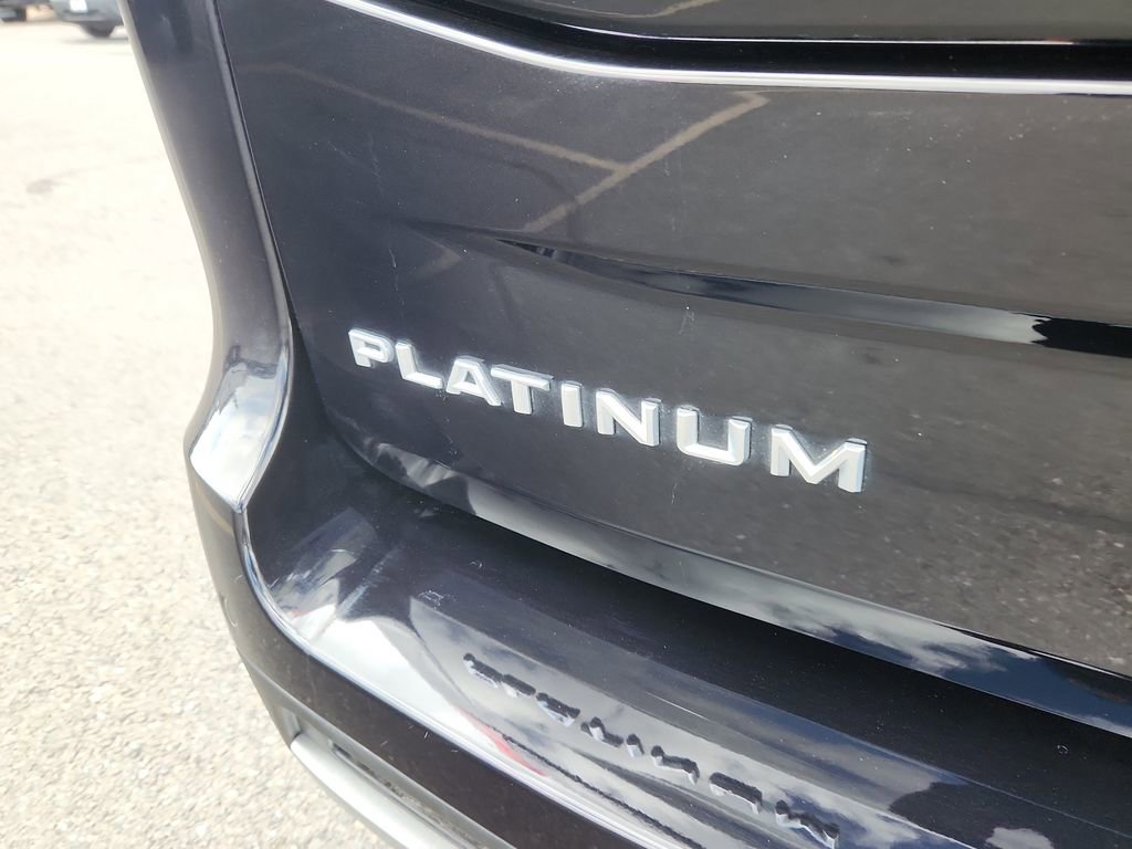 Used 2025 Ford Expedition Max Platinum AWD/4WD image 17