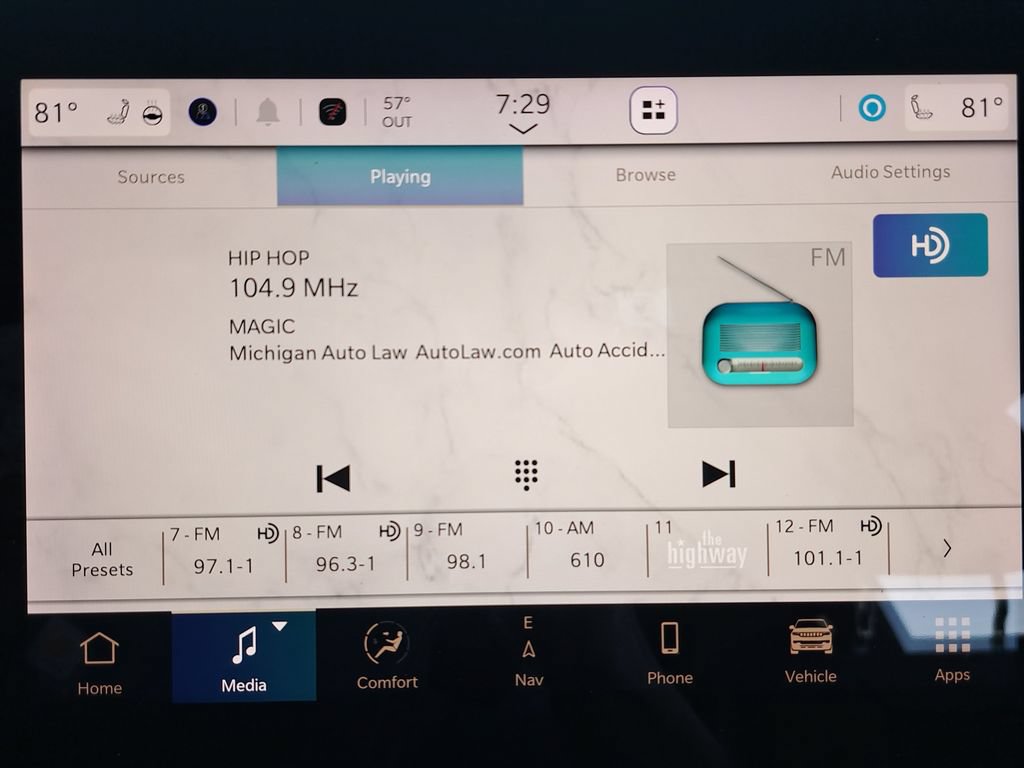 Certified 2022 Jeep Wagoneer Series II AWD/4WD image 24