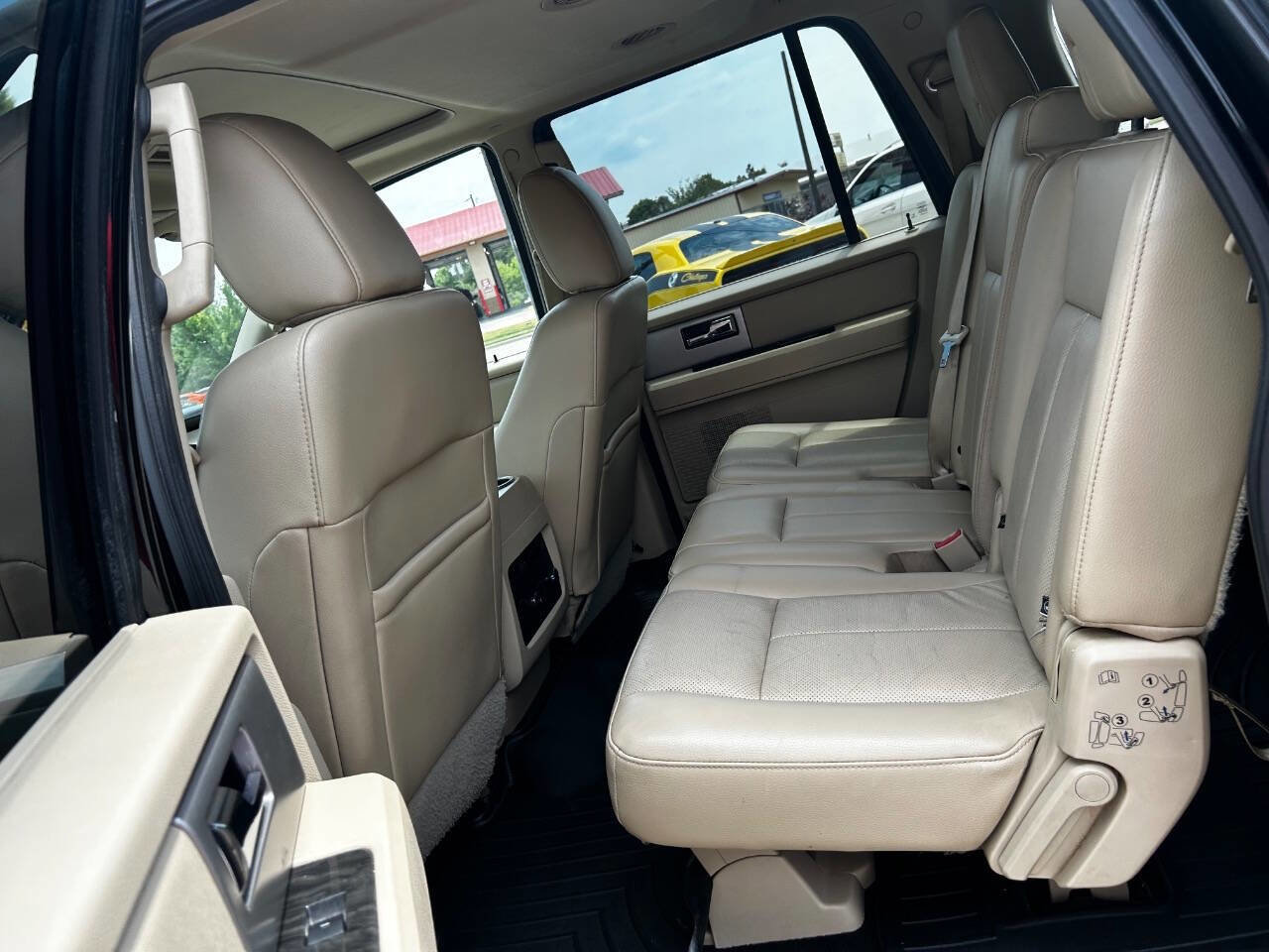 Used 2017 Ford Expedition Max Limited image 11