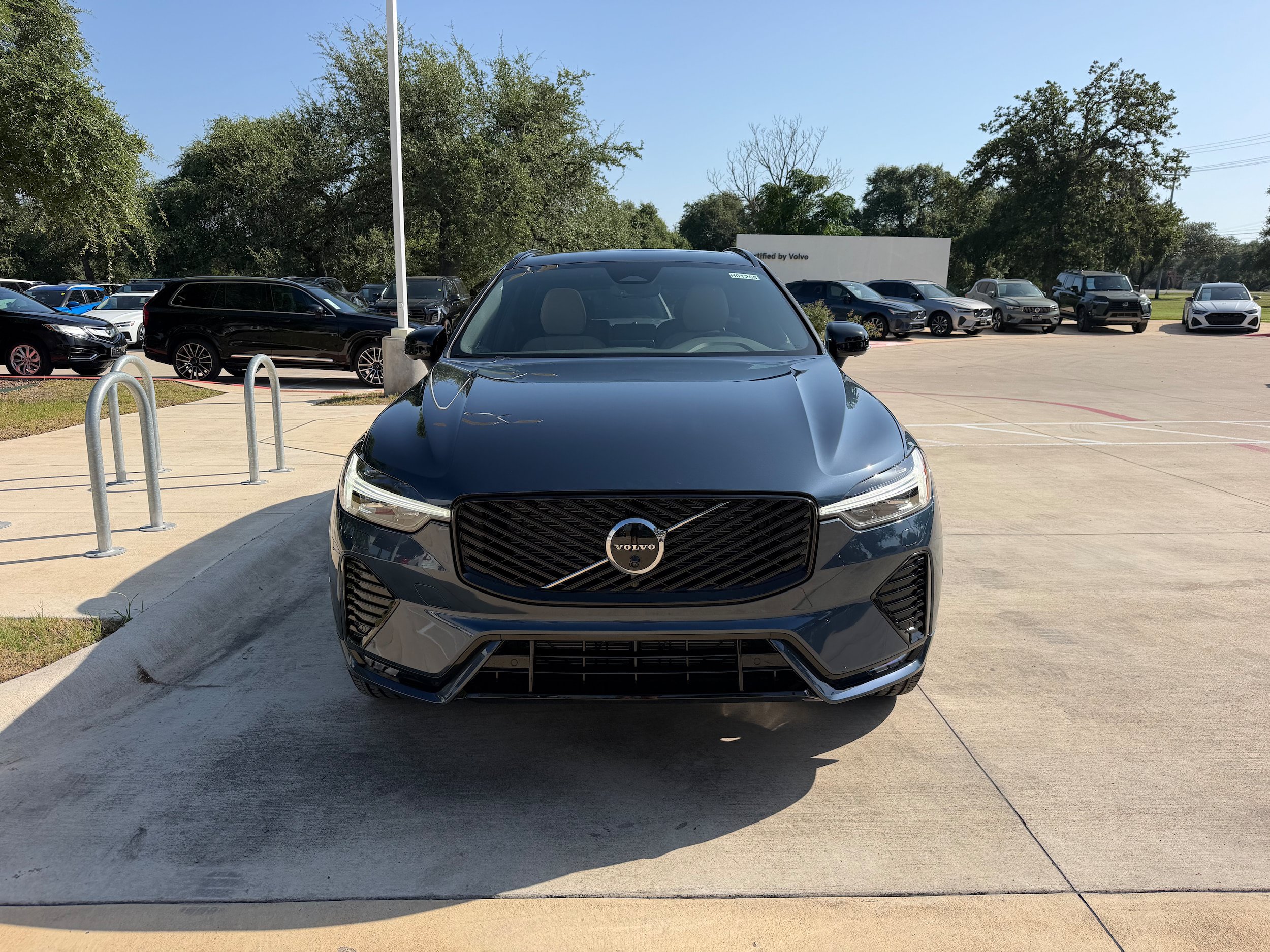 New 2026 Volvo XC60 B5 Plus w/ Protection Package Premier AWD/4WD image 6