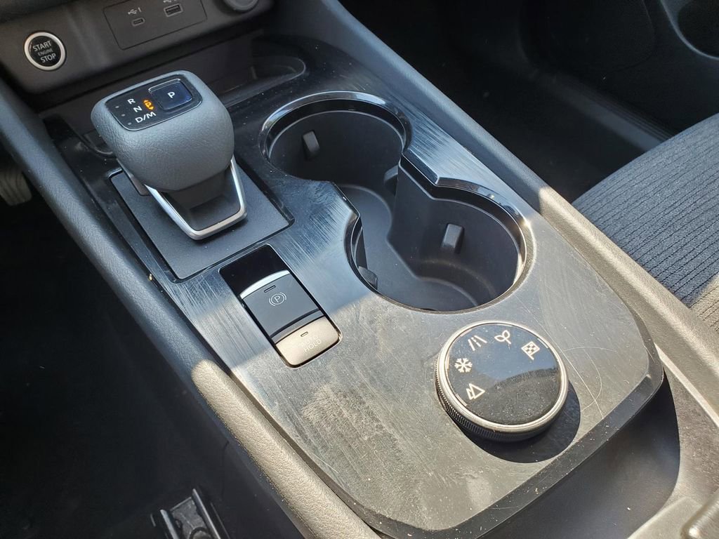 Used 2021 Nissan Rogue SV image 27