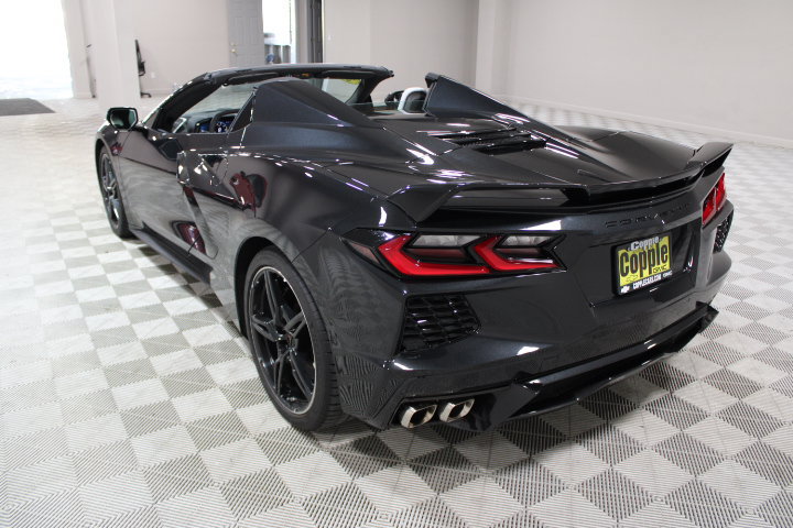 Used 2024 Chevrolet Corvette Stingray Preferred Conv w/ Z51 Performance Package RWD image 17
