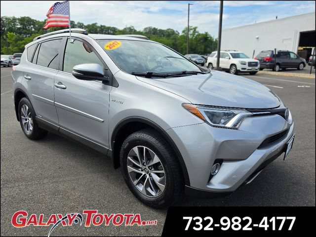 Used 2017 Toyota RAV4 XLE w/ Convenience Package AWD/4WD image 1