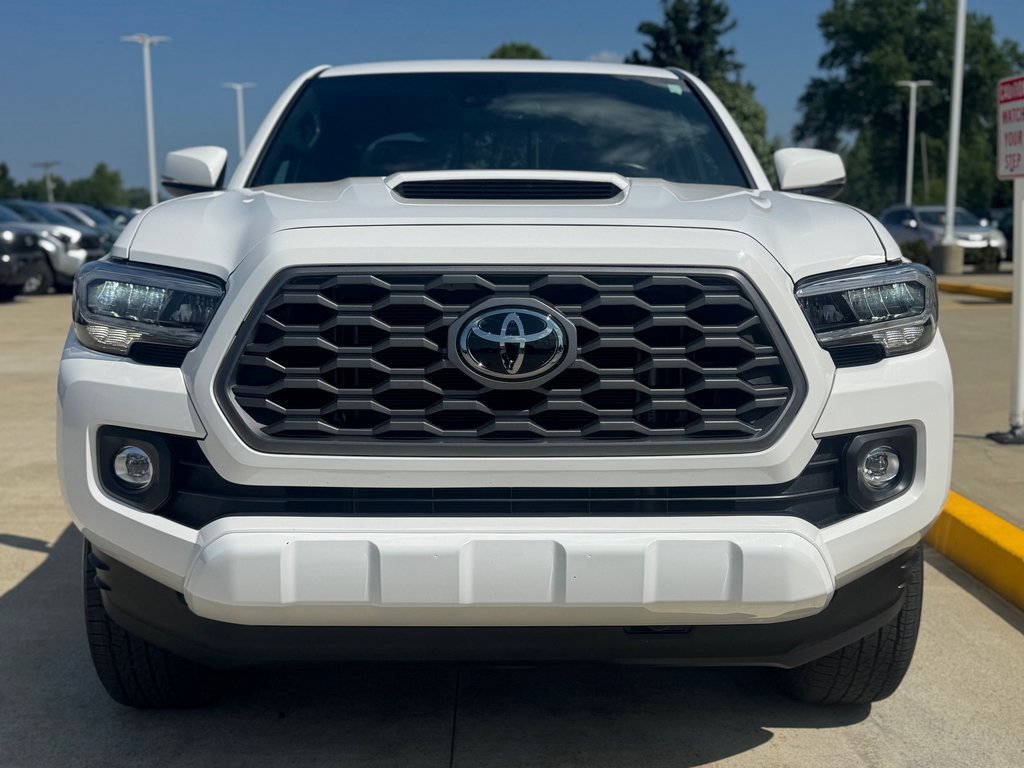 Used 2023 Toyota Tacoma TRD Sport image 2