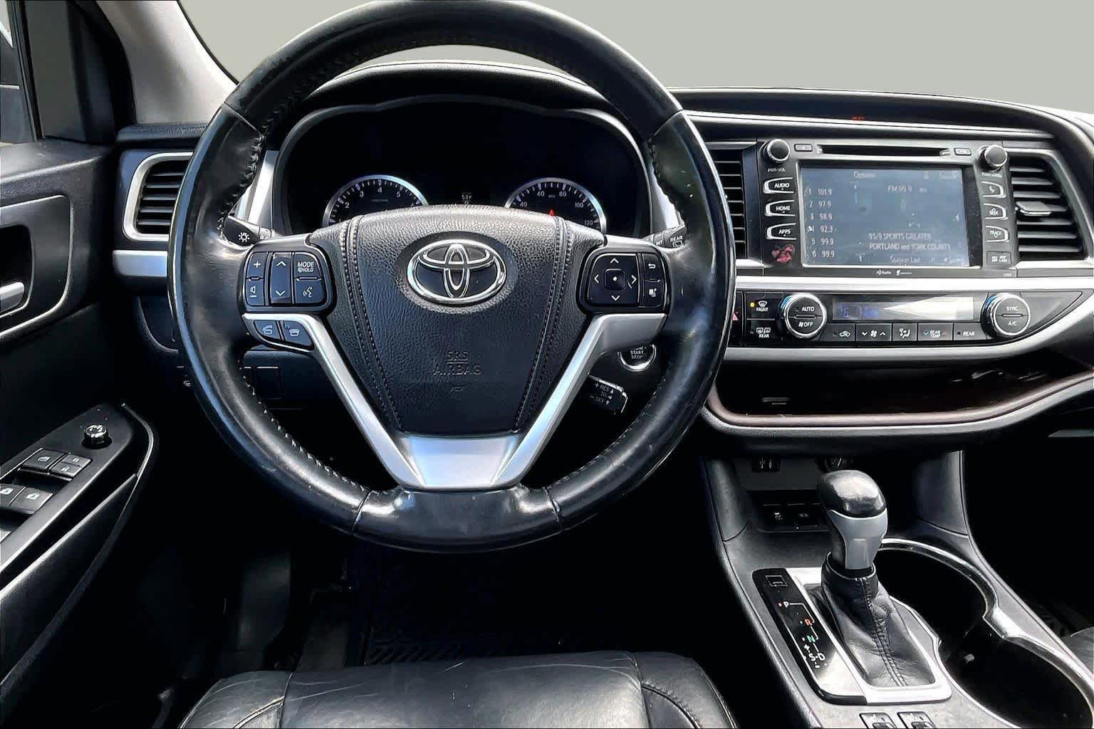 Used 2015 Toyota Highlander XLE AWD/4WD image 6