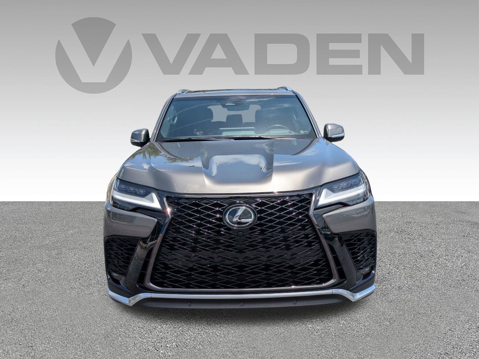 Used 2026 Lexus LX 600 F Sport w/ Accessory Package (Z1) AWD/4WD image 30