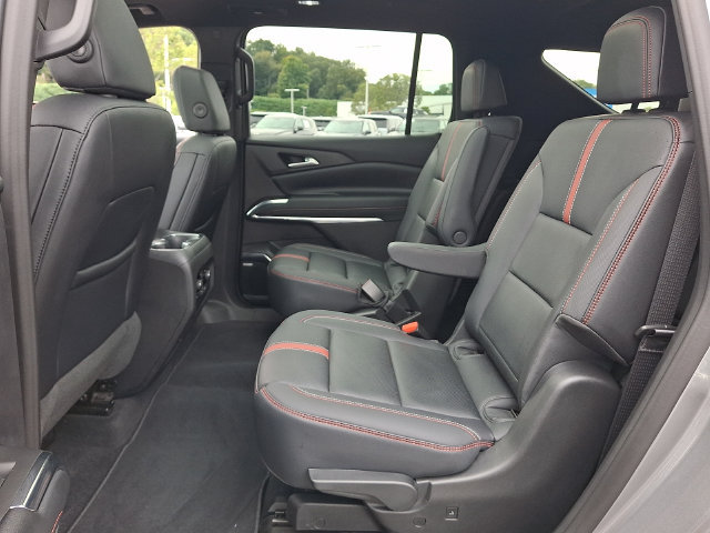 Used 2026 Chevrolet Traverse RS AWD/4WD image 17