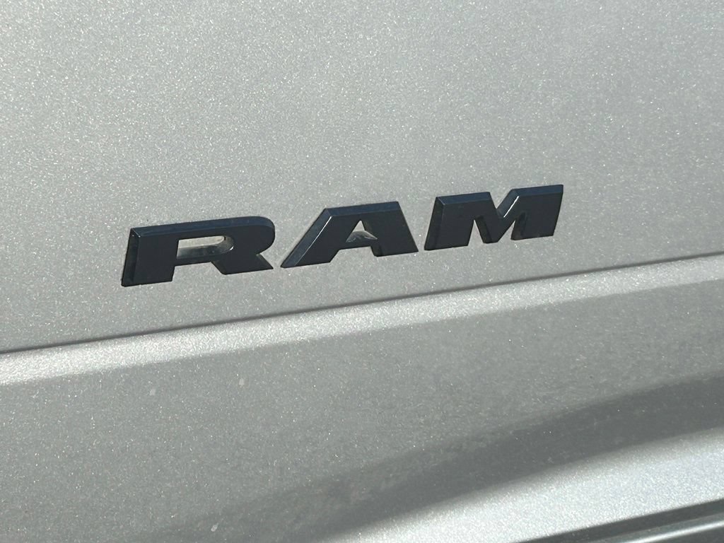 Used 2023 RAM 2500 Laramie AWD/4WD image 18