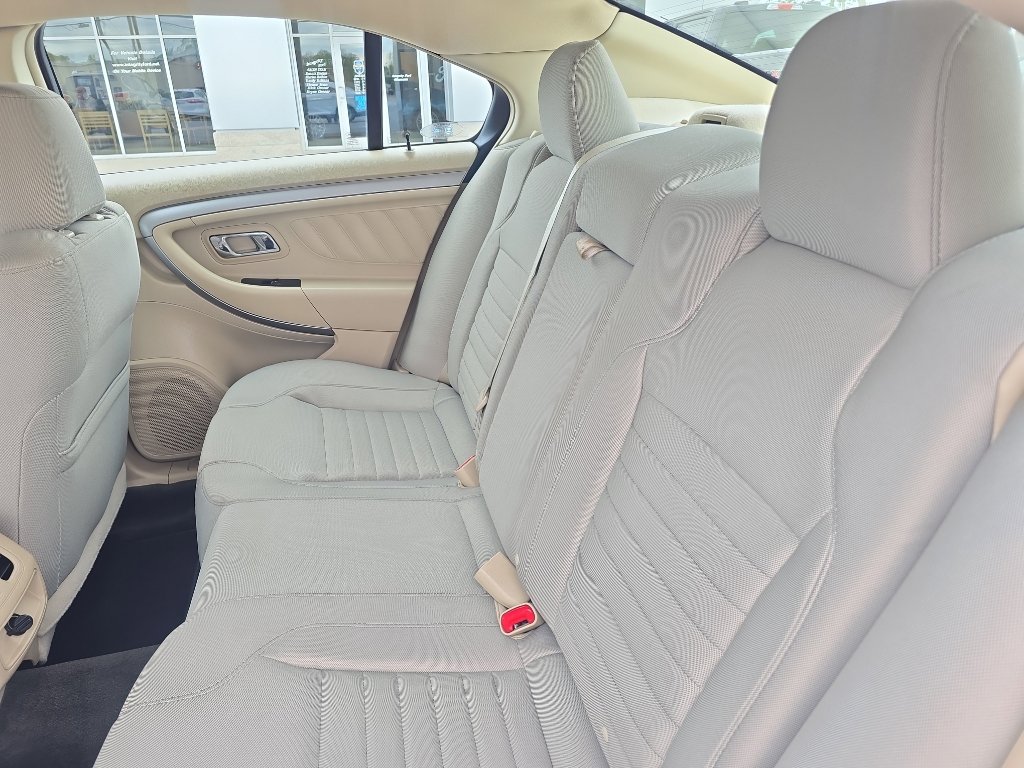 Used 2013 Ford Taurus SE FWD image 16