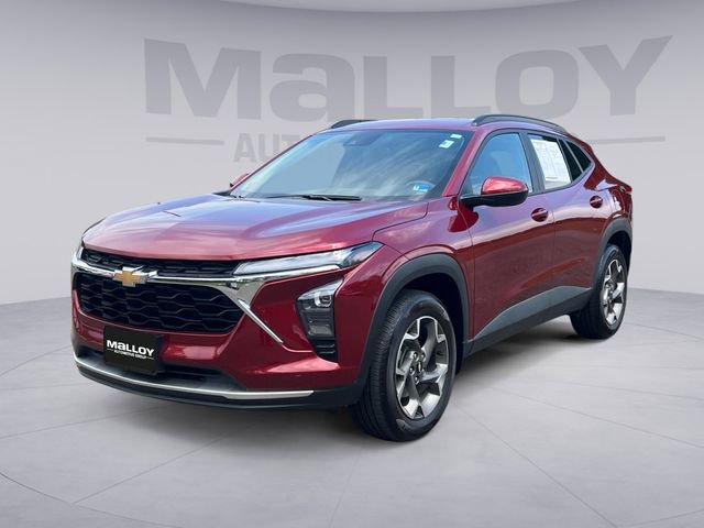 Used 2025 Chevrolet Trax LT w/ Sunroof Package