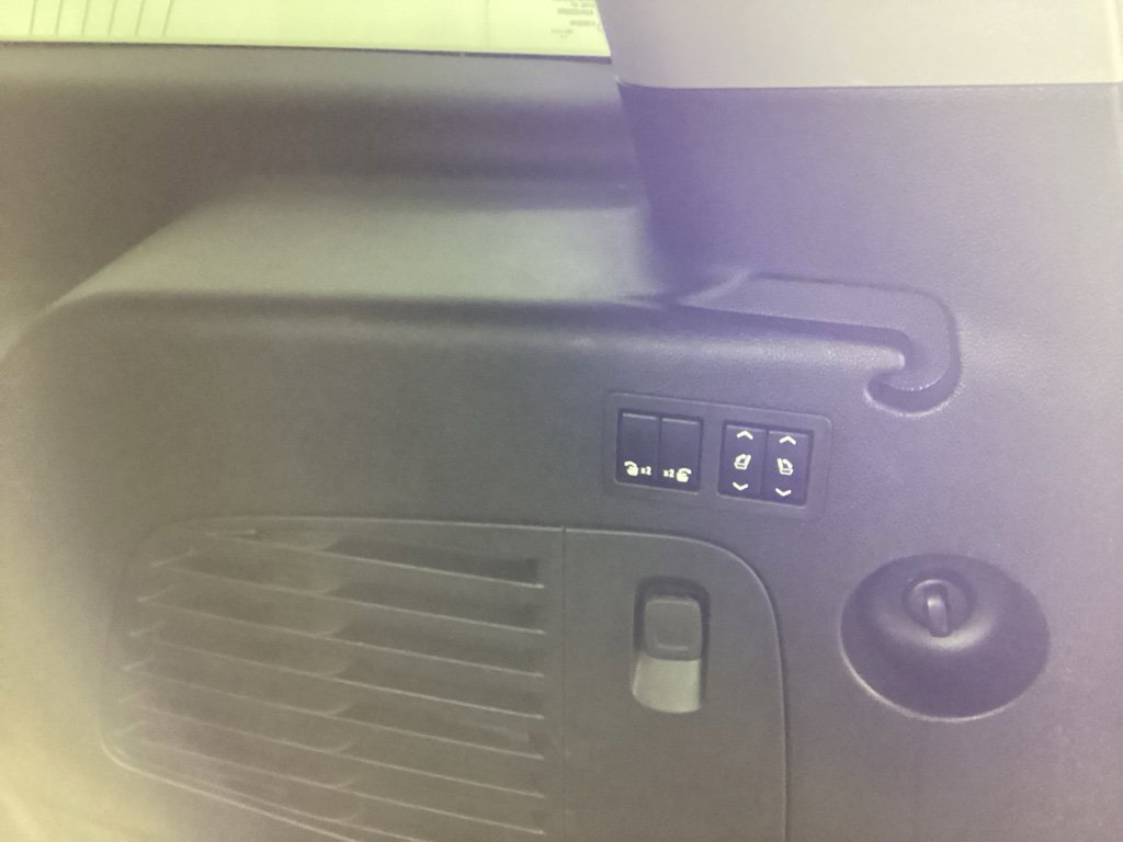 Used 2020 GMC Yukon XL Denali w/ Open Road Package image 34