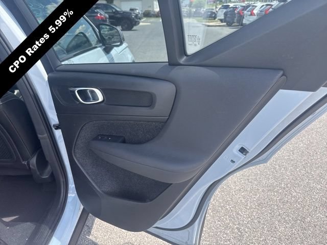 Certified 2024 Volvo XC40 B5 Plus w/ Climate Package AWD/4WD image 9
