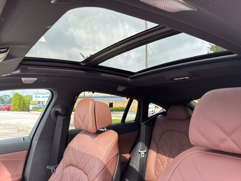 New 2027 BMW X6 M60i AWD/4WD image 17