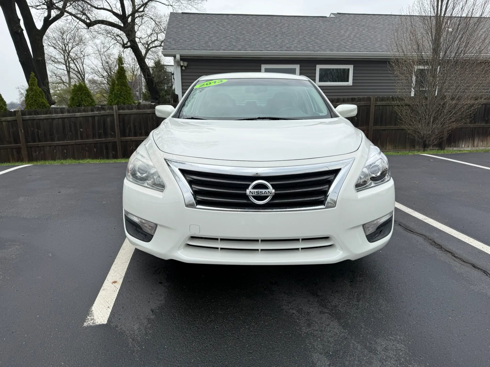 Used 2013 Nissan Altima 2.5 SV FWD image 2