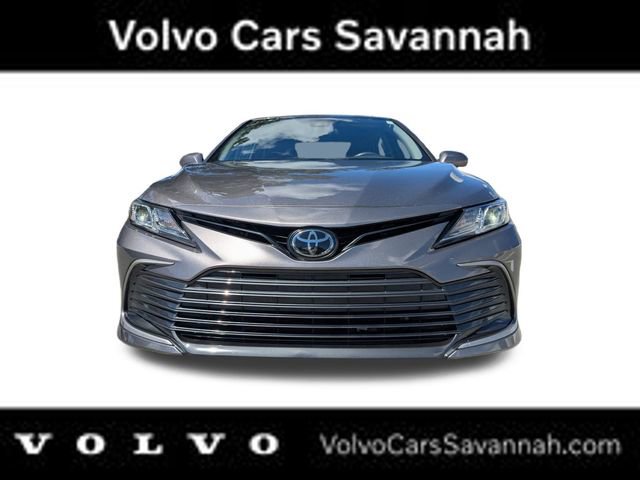 Used 2022 Toyota Camry LE image 11