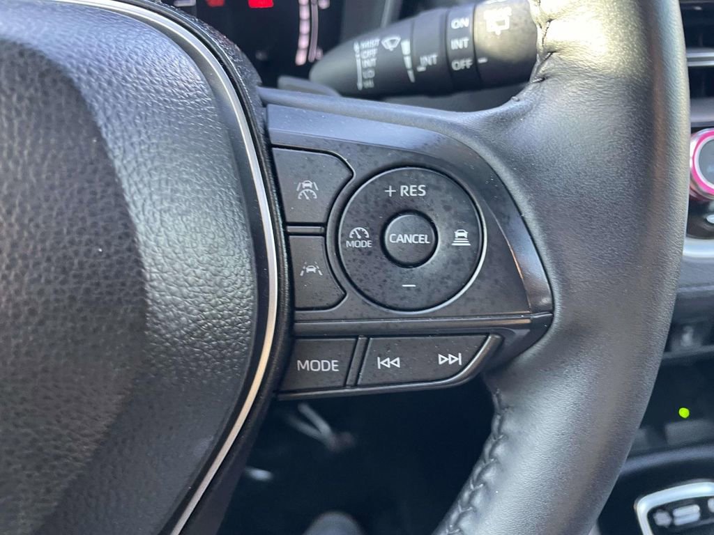 Used 2025 Toyota Corolla Cross AWD Hybrid w/ Convenience Package image 35
