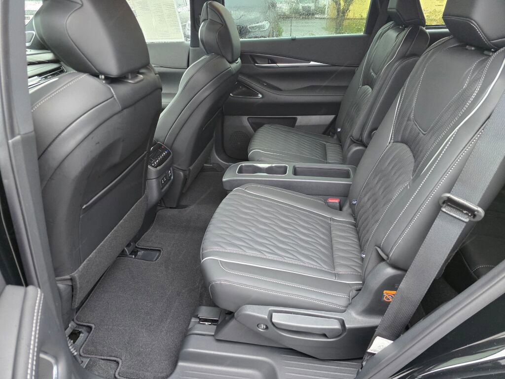 New 2026 INFINITI QX60 Autograph image 16