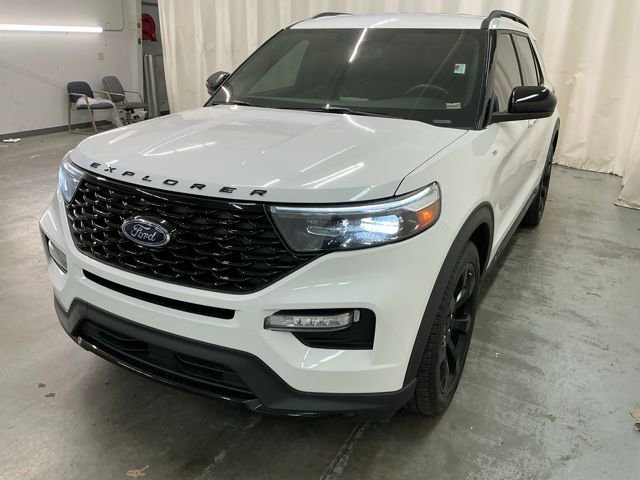 Used 2024 Ford Explorer ST-Line w/ Class IV Trailer Tow Package image 7