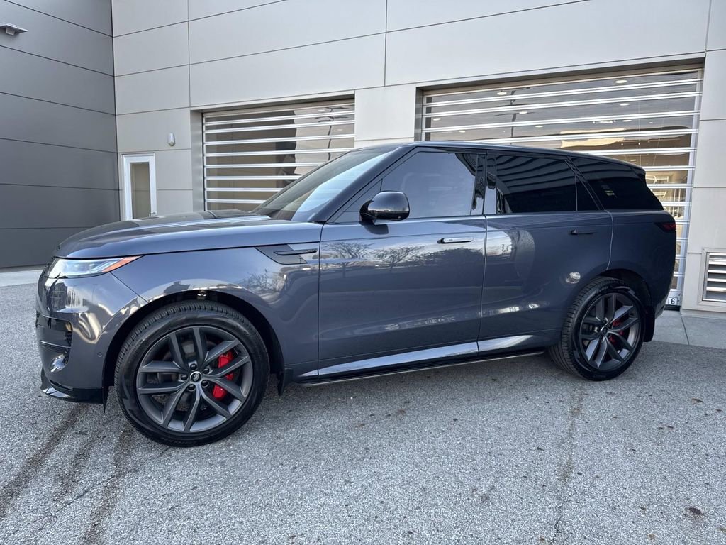 Certified 2025 Land Rover Range Rover Sport Dynamic SE image 3