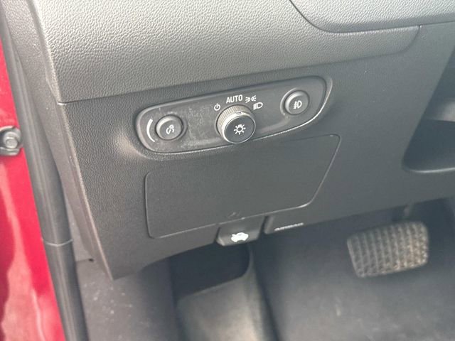 Certified 2021 Buick Encore GX Essence w/ Experience Buick Package image 32