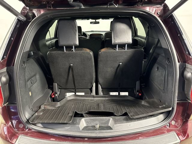 Used 2018 Ford Explorer XLT w/ Equipment Group 202A AWD/4WD image 33