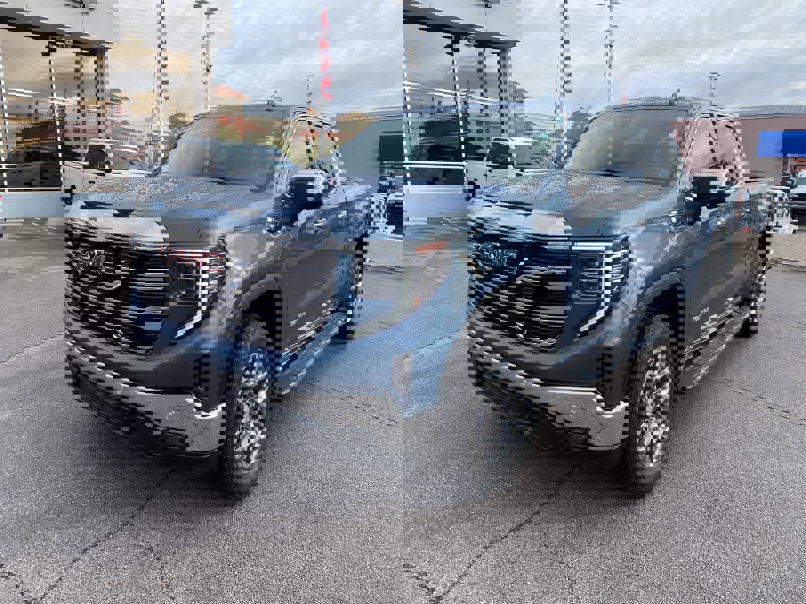 Used 2024 GMC Sierra 1500 SLT w/ SLT Premium Package