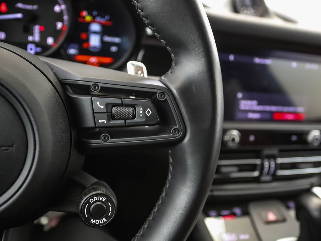Used 2023 Porsche Macan AWD/4WD image 13