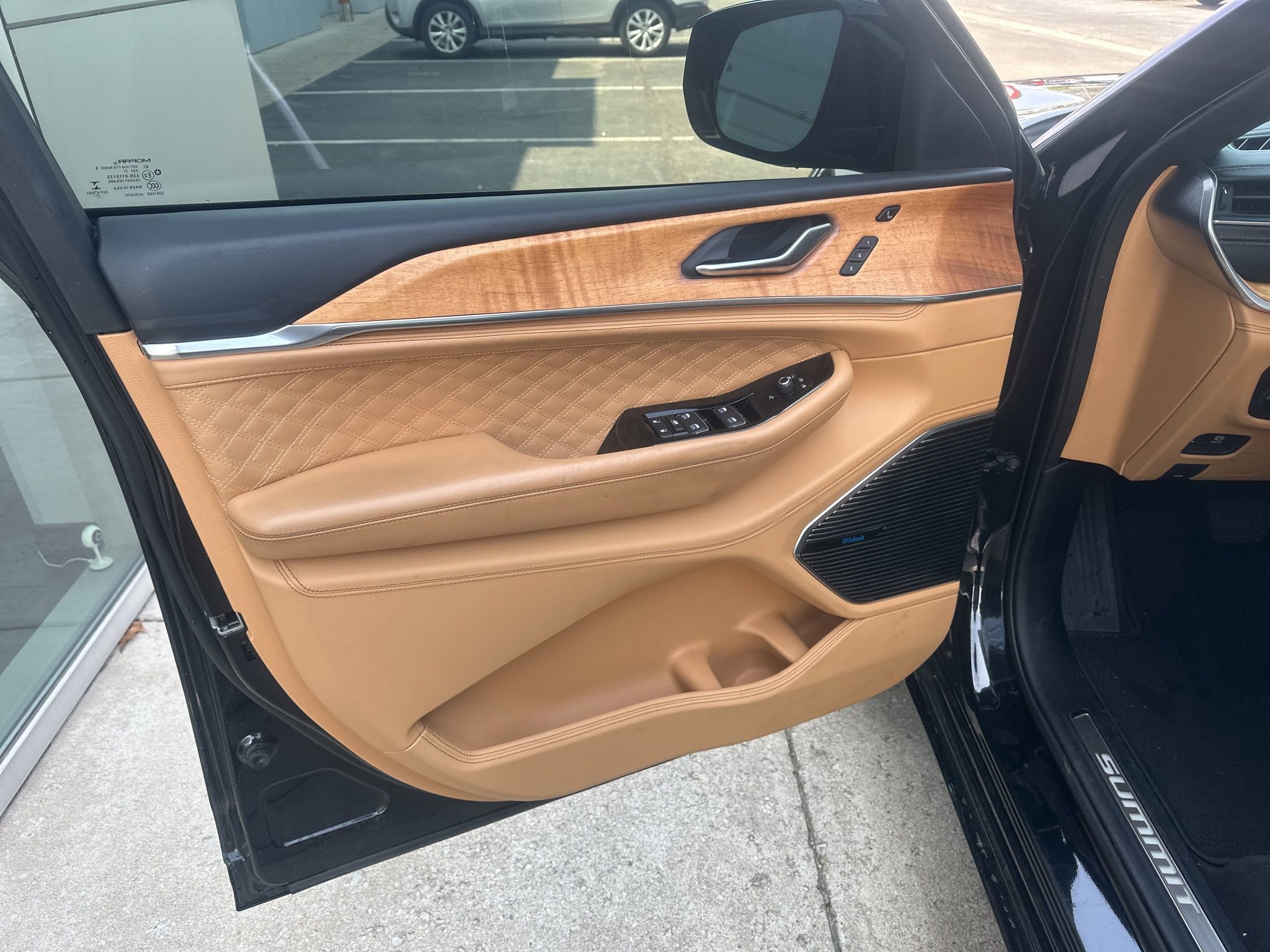 Used 2021 Jeep Grand Cherokee L Summit image 24