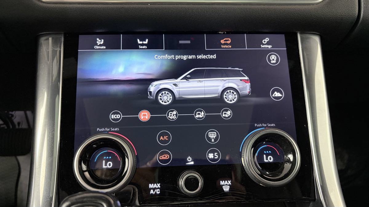 Used 2018 Land Rover Range Rover Sport HSE AWD/4WD image 21